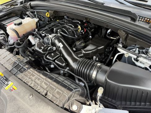 Used 2024 Jeep Grand Cherokee L Limited w/ Luxury Tech Group II image 35