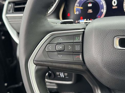 Used 2024 Jeep Grand Cherokee L Altitude image 22