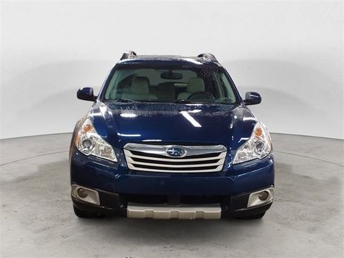 Used 2011 Subaru Outback 2.5i Limited image 8