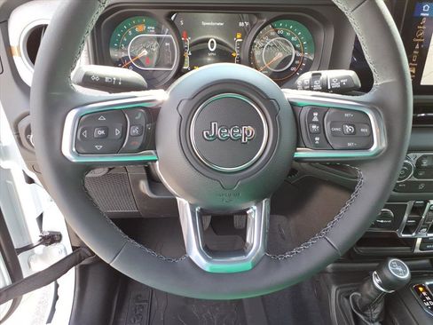 New 2026 Jeep Wrangler Sahara AWD/4WD image 23