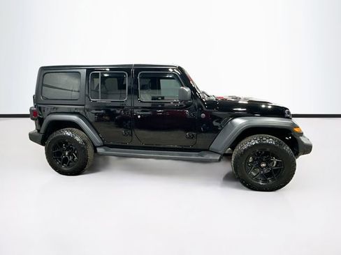 Used 2025 Jeep Wrangler Unlimited Sport AWD/4WD image 8