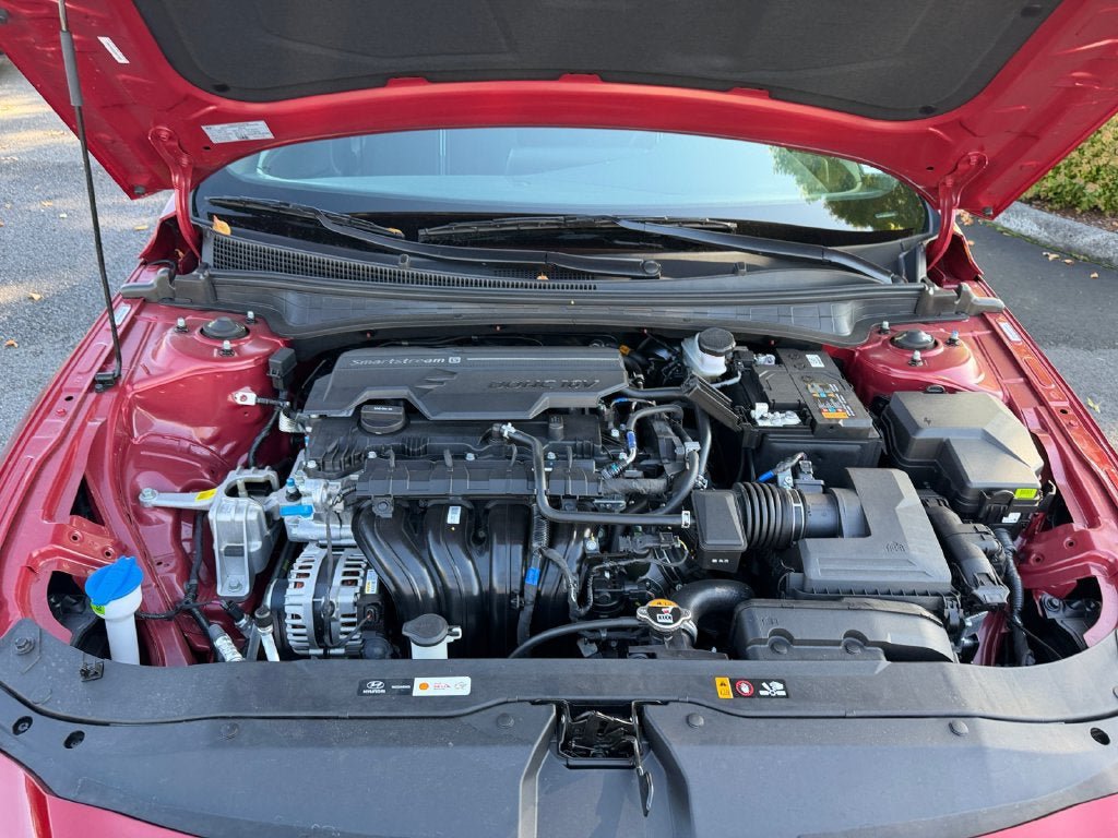Certified 2025 Hyundai Elantra Sport FWD image 30