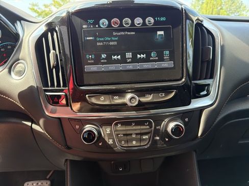 Used 2018 Chevrolet Traverse Premier AWD/4WD image 19