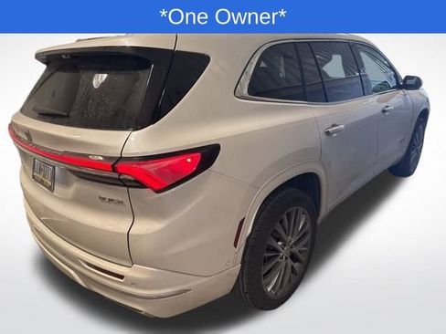 Used 2025 Buick Enclave Avenir w/ Super Cruise Package image 3