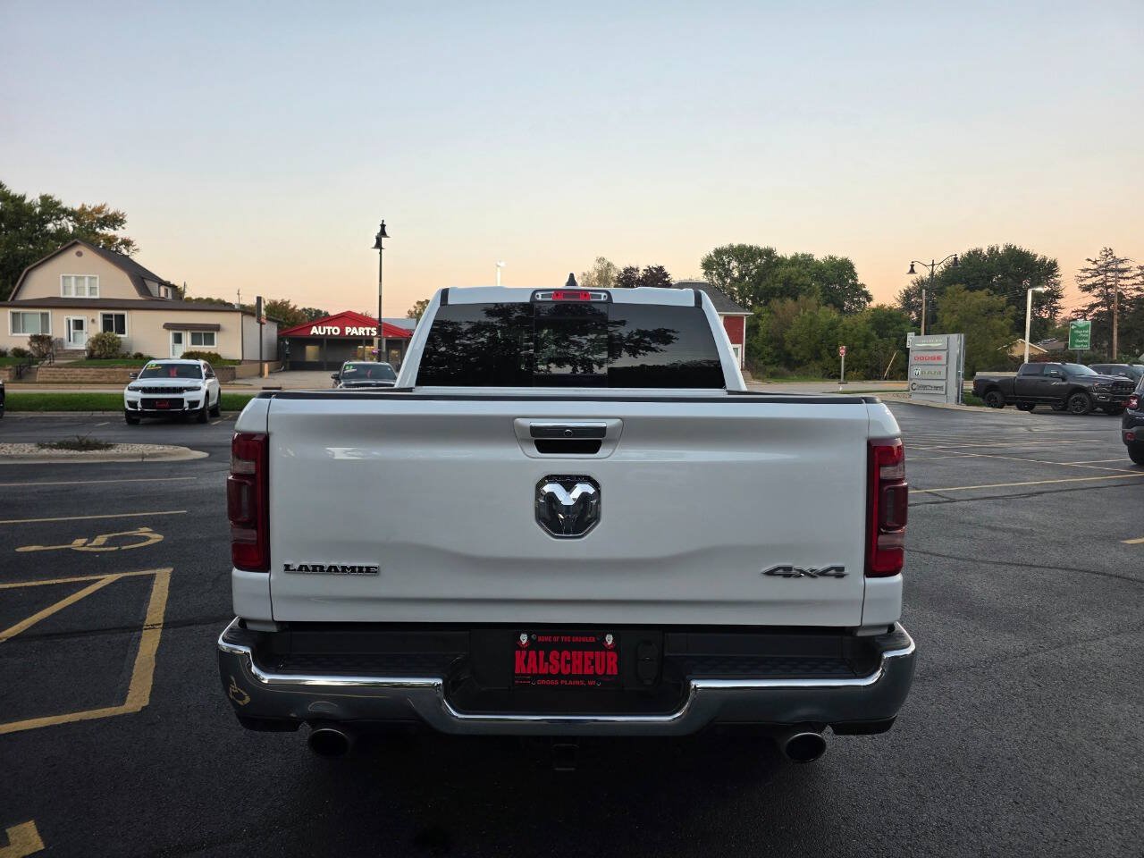 Used 2020 RAM 1500 Laramie AWD/4WD image 9