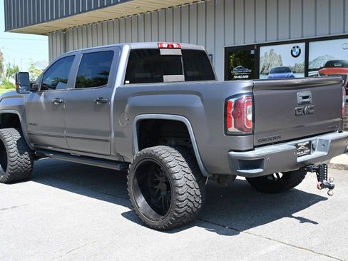 Used 2016 GMC Sierra 1500 Denali w/ Enhanced Driver Alert Package AWD/4WD image 2