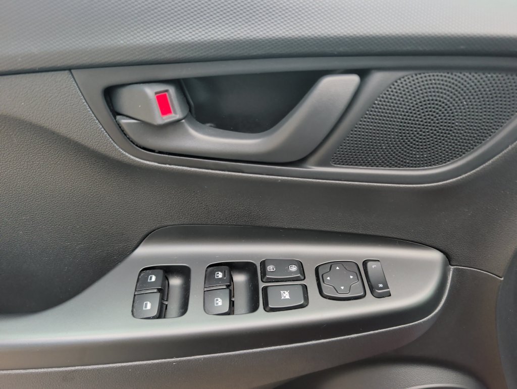 Used 2018 Hyundai Kona SEL FWD image 10