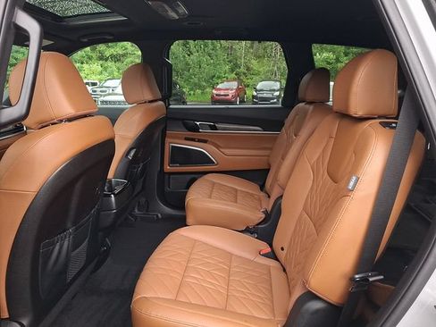 Certified 2025 Kia Telluride EX X-Line AWD/4WD image 17