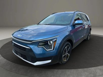 Used 2025 Kia Niro EX