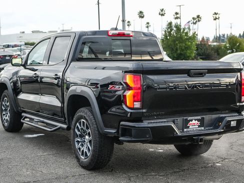 Used 2024 Chevrolet Colorado Z71 w/ Z71 Convenience Package 2 image 8