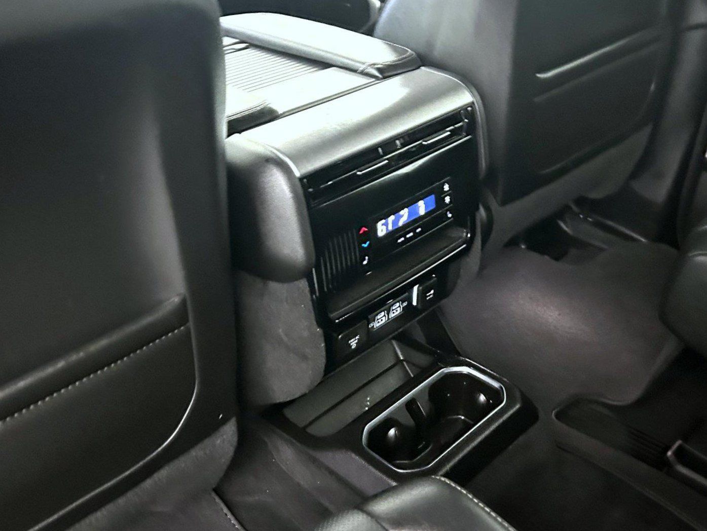 Used 2025 Jeep Wagoneer Series II AWD/4WD image 23