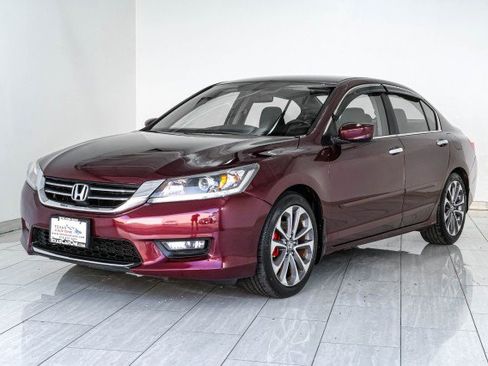 Used 2015 Honda Accord Sport image 4