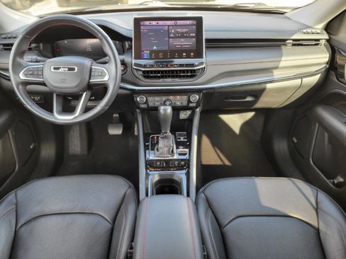 Used 2022 Jeep Compass Trailhawk w/ Trailhawk Elite Group image 13