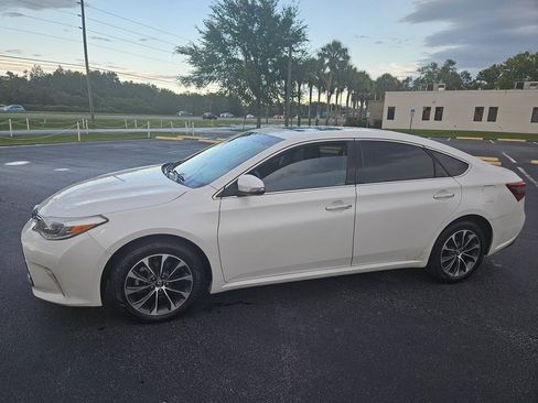 Used 2016 Toyota Avalon XLE Premium FWD image 1