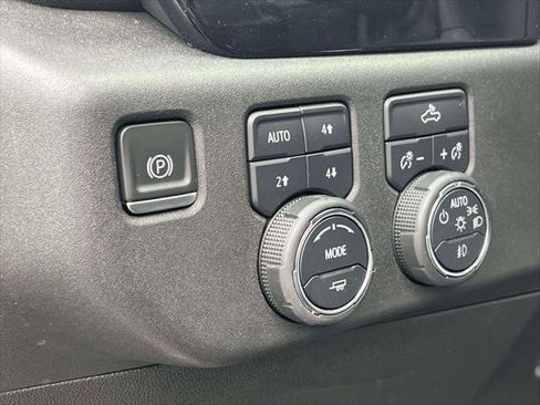 Used 2023 Chevrolet Silverado 1500 RST image 21