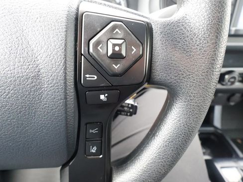 Used 2019 Toyota Tacoma SR w/ SX Package image 18