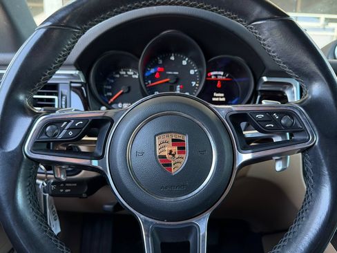 Used 2019 Porsche Macan AWD/4WD image 24