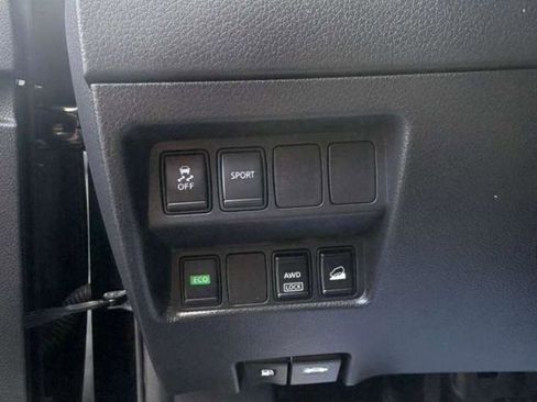 Used 2016 Nissan Rogue S image 28