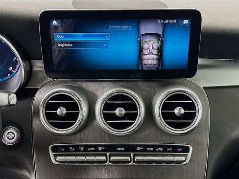 Used 2022 Mercedes-Benz GLC 300 4MATIC w/ Premium Package Lite image 23