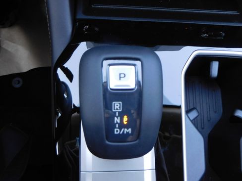 New 2025 Mitsubishi Outlander SE image 23