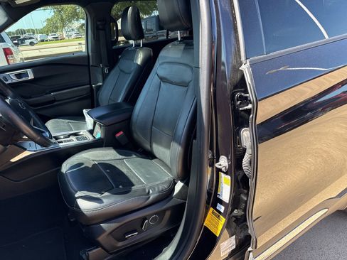 Used 2020 Ford Explorer Limited RWD image 13