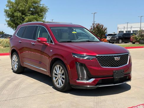 Used 2020 Cadillac XT6 Premium Luxury FWD image 1