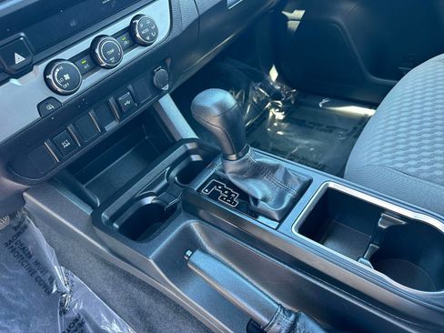 Used 2022 Toyota Tacoma SR w/ SR Convenience Package RWD image 13
