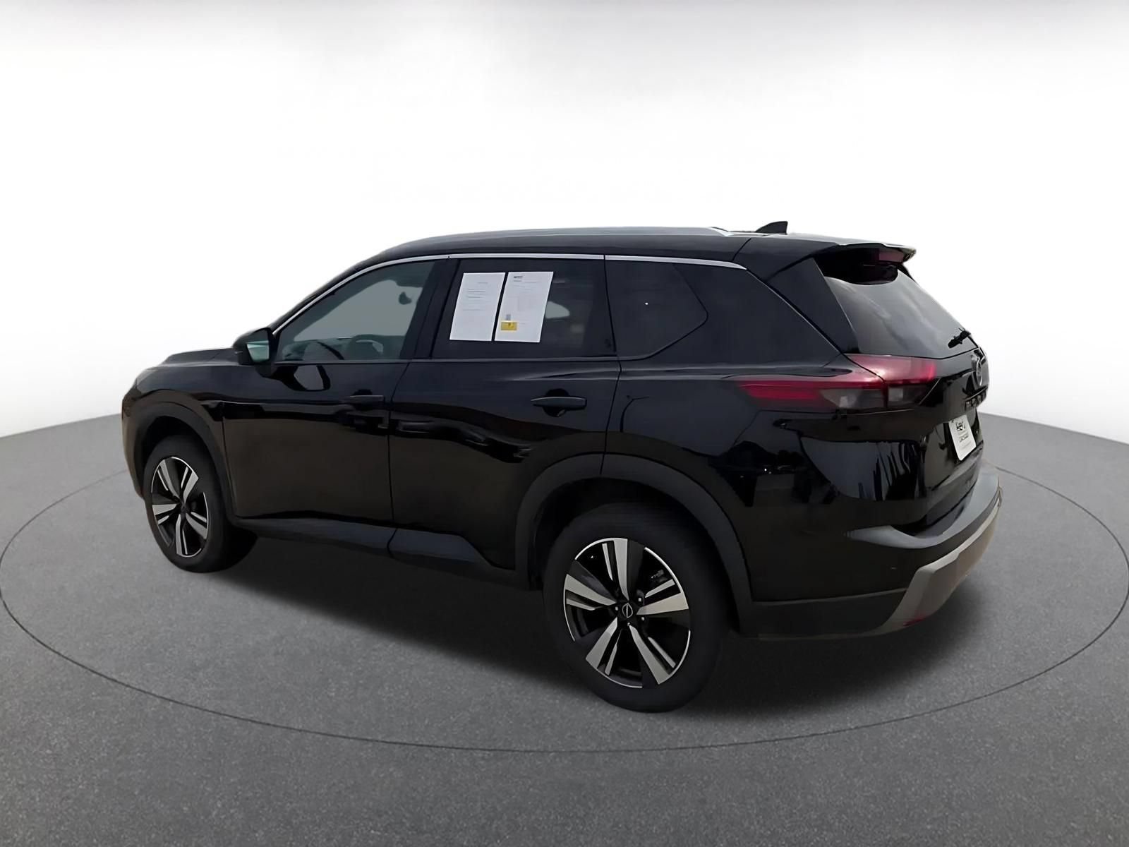 Used 2026 Nissan Rogue SL AWD/4WD image 9