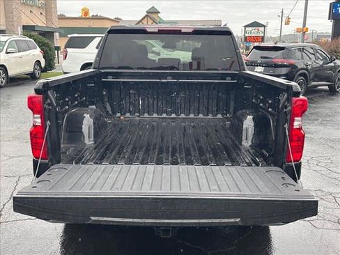Used 2025 Chevrolet Silverado 1500 LT AWD/4WD image 5