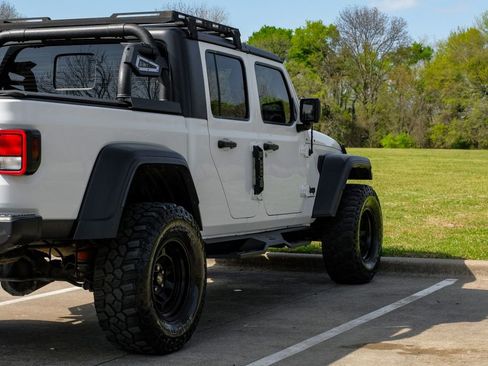 Used 2023 Jeep Gladiator Sport AWD/4WD image 13