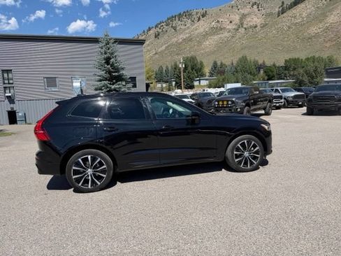 Used 2024 Volvo XC60 B5 Plus AWD/4WD image 8