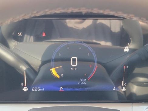 New 2026 Chevrolet Trax LT w/ LT Convenience Package FWD image 12