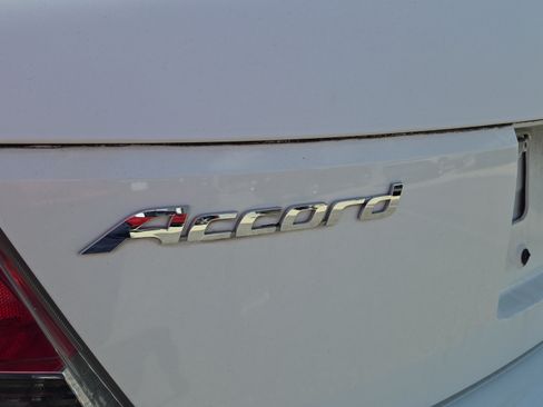 Used 2010 Honda Accord EX-L image 6