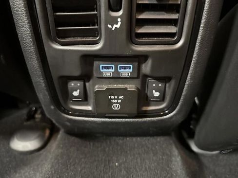 Certified 2025 Dodge Durango R/T image 32