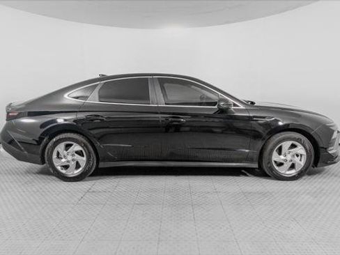 Used 2026 Hyundai Sonata SE FWD image 9