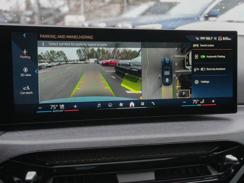 Certified 2025 BMW 330i xDrive Sedan w/ Premium Package image 18