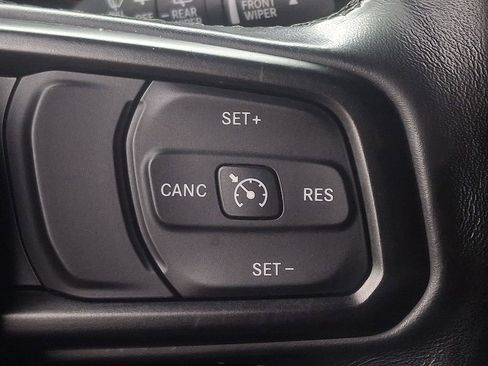 Used 2020 Jeep Wrangler Sport image 21