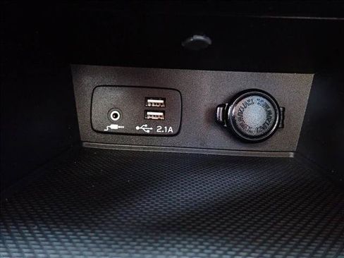 Used 2021 Subaru Crosstrek 2.0i Premium AWD/4WD image 19