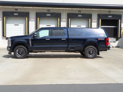 Used 2024 Ford F350 Platinum w/ FX4 Off-Road Package AWD/4WD image 3