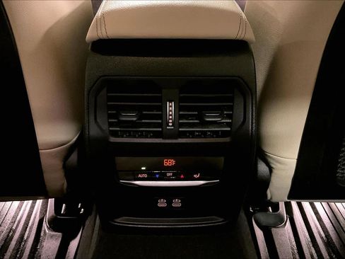 Used 2021 BMW 330i xDrive 330i xDrive w/ Executive Package image 33