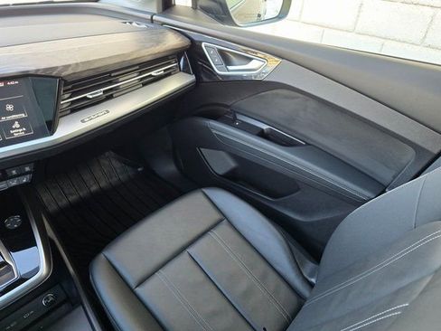 Used 2024 Audi Q4 e-tron Premium Plus image 30