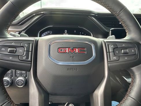Used 2024 GMC Sierra 1500 AT4 w/ Technology Package image 30