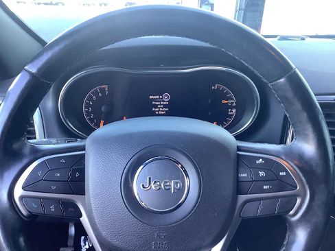 Used 2021 Jeep Grand Cherokee Limited w/ Luxury Group II AWD/4WD image 16