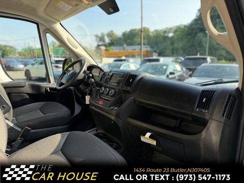 Used 2021 RAM ProMaster 2500 w/ Premium Appearance Group FWD image 22
