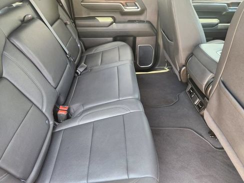 Used 2025 GMC Sierra 1500 SLT RWD image 31