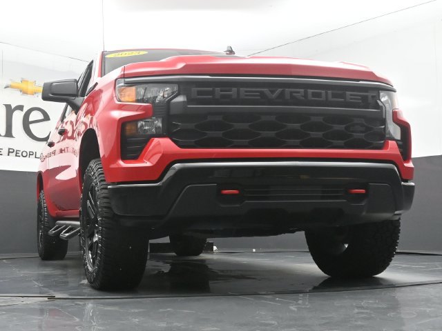 Used 2023 Chevrolet Silverado 1500 Custom Trail Boss w/ LPO, Dark Essentials Package AWD/4WD image 3