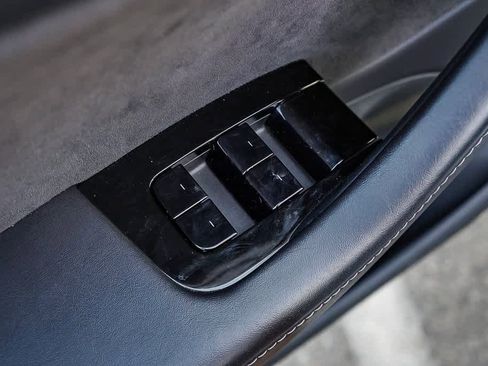 Used 2018 Tesla Model 3 Long Range image 23