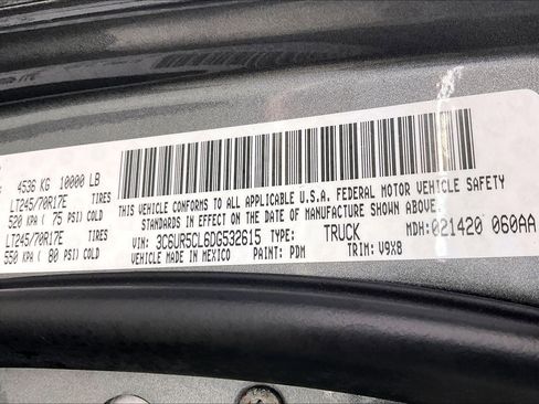 Used 2013 RAM 2500 Tradesman w/ Chrome Appearance Group image 33