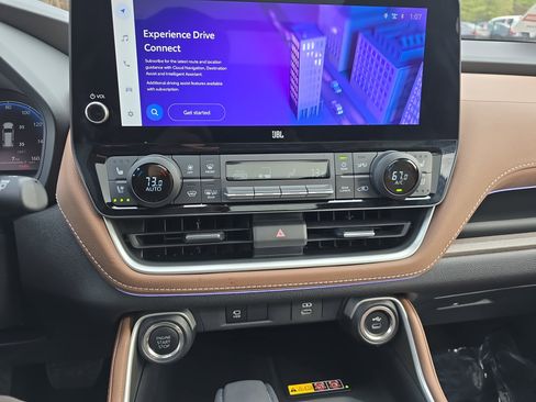 Certified 2025 Toyota Grand Highlander AWD image 22