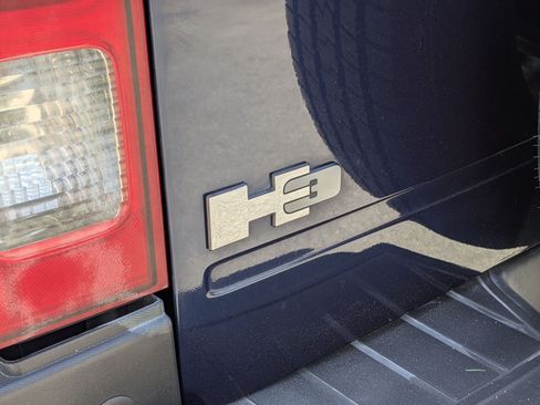 Used 2008 HUMMER H3 Luxury AWD/4WD image 19